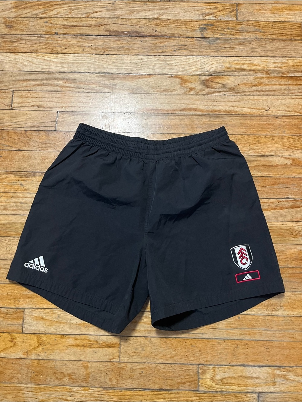 Adidas Men's Size 30 Athletic Black Shorts - Fulham FC Logo